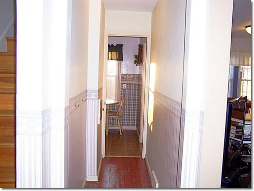 Bonus Room Before Staging